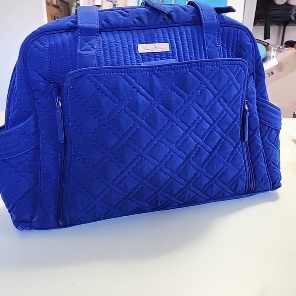 Elegant Blue Quilted Travel Bag